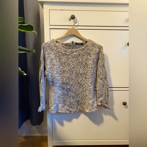 Nic And Zoe Medium Sweater With Back Zip.